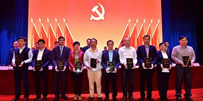 腾博会官网精机荣获新桥街路产值和纳税企业称号